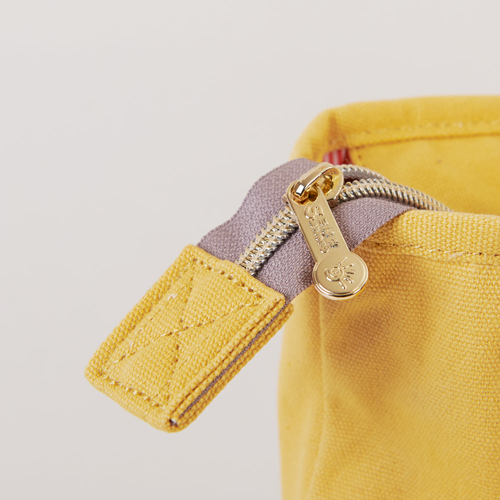 (Yellow)